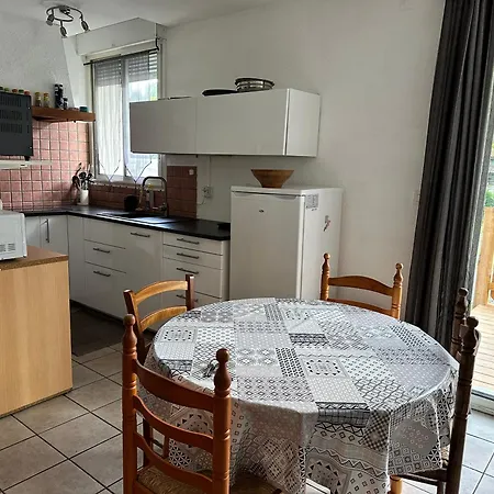 Rez De Jardin Calme Proche Centre