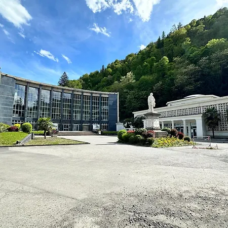Appartement Rez De Jardin Calme Proche Centre